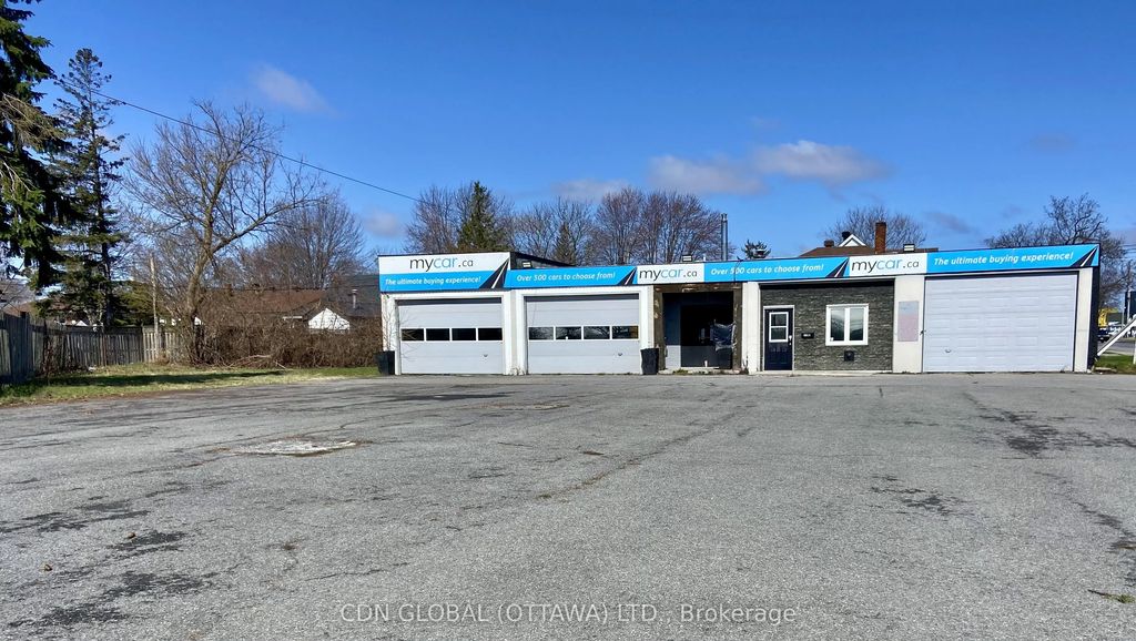 1180 Pitt Street, Cornwall