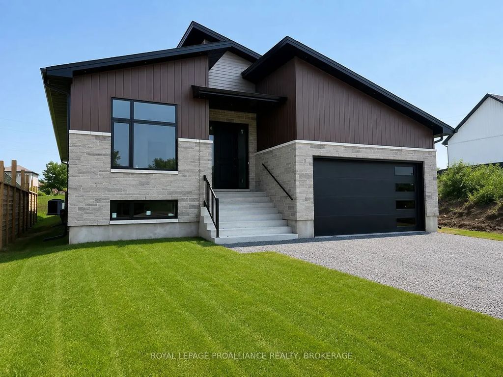 733 Squirrel Hill Drive, Kingston