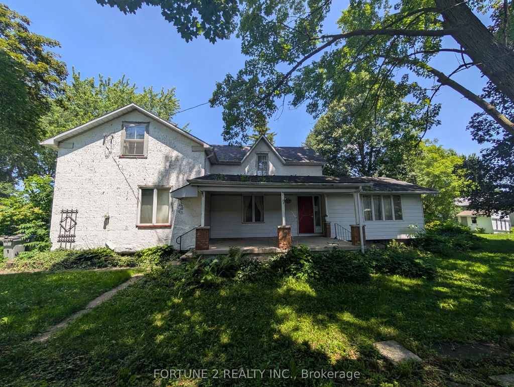 54 Main Street N, Huron East