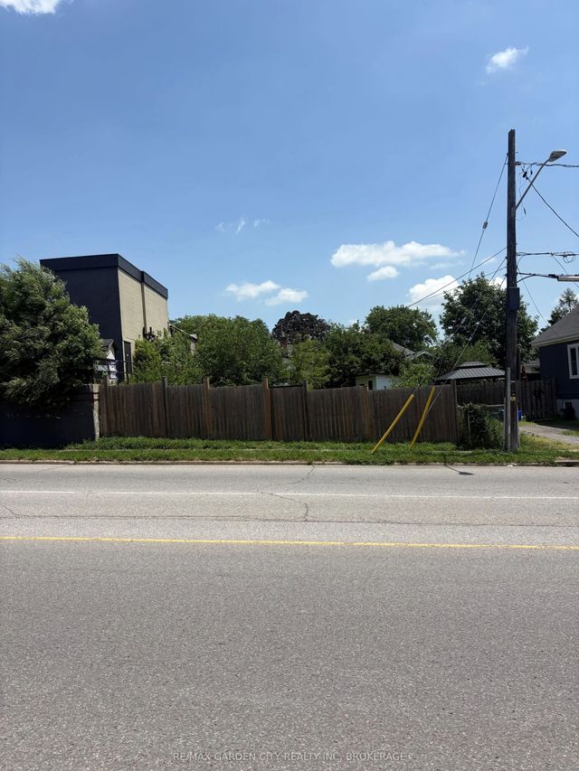 236 Westchester Crescent, St. Catharines