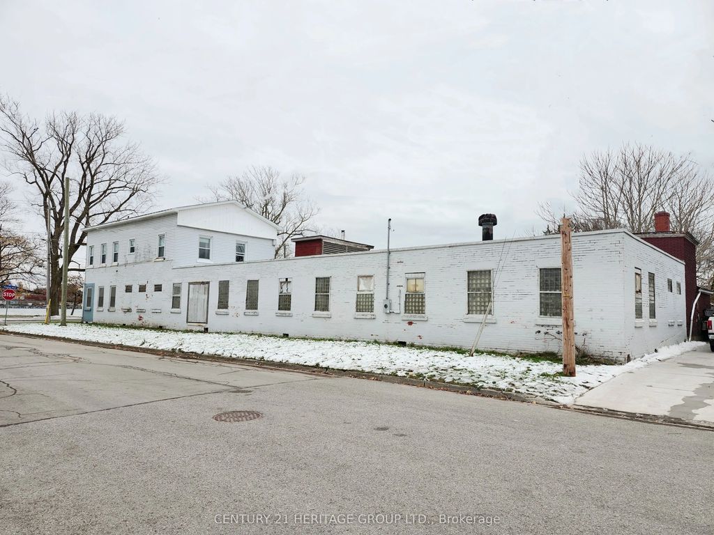 203 Niagara Boulevard, Fort Erie