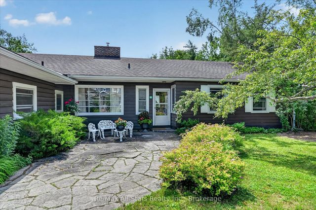 85 Grandy Road, Kawartha Lakes