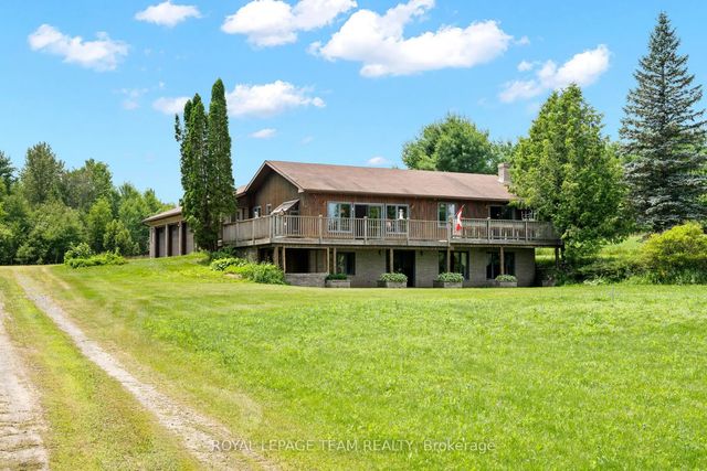 1551 Flower Station Road, Lanark Highlands