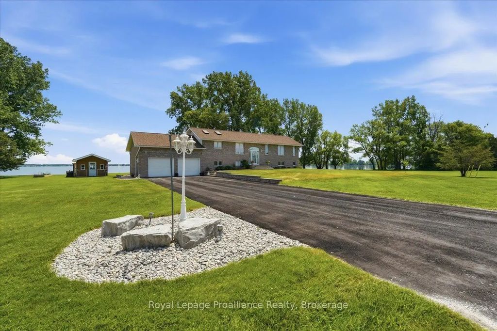40 Wallbridge Circle, Prince Edward County