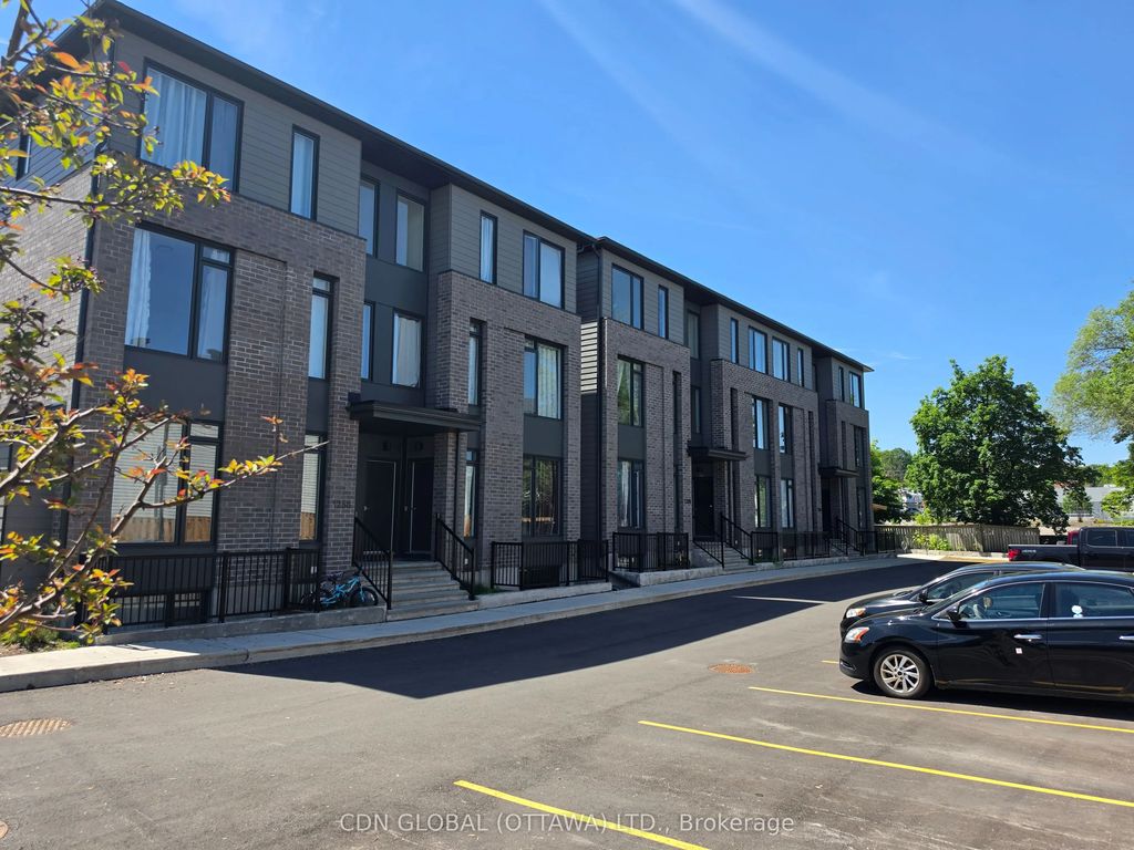 1258-1260 Marenger Street, Orleans - Convent Glen and Area