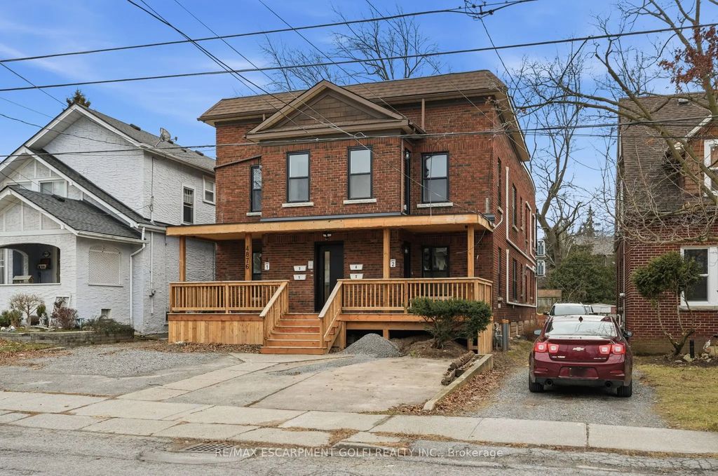 4876 Simcoe Street 3, Niagara Falls