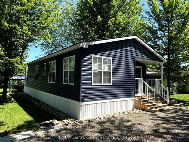 13 Southline Avenue A51, Huron-Kinloss