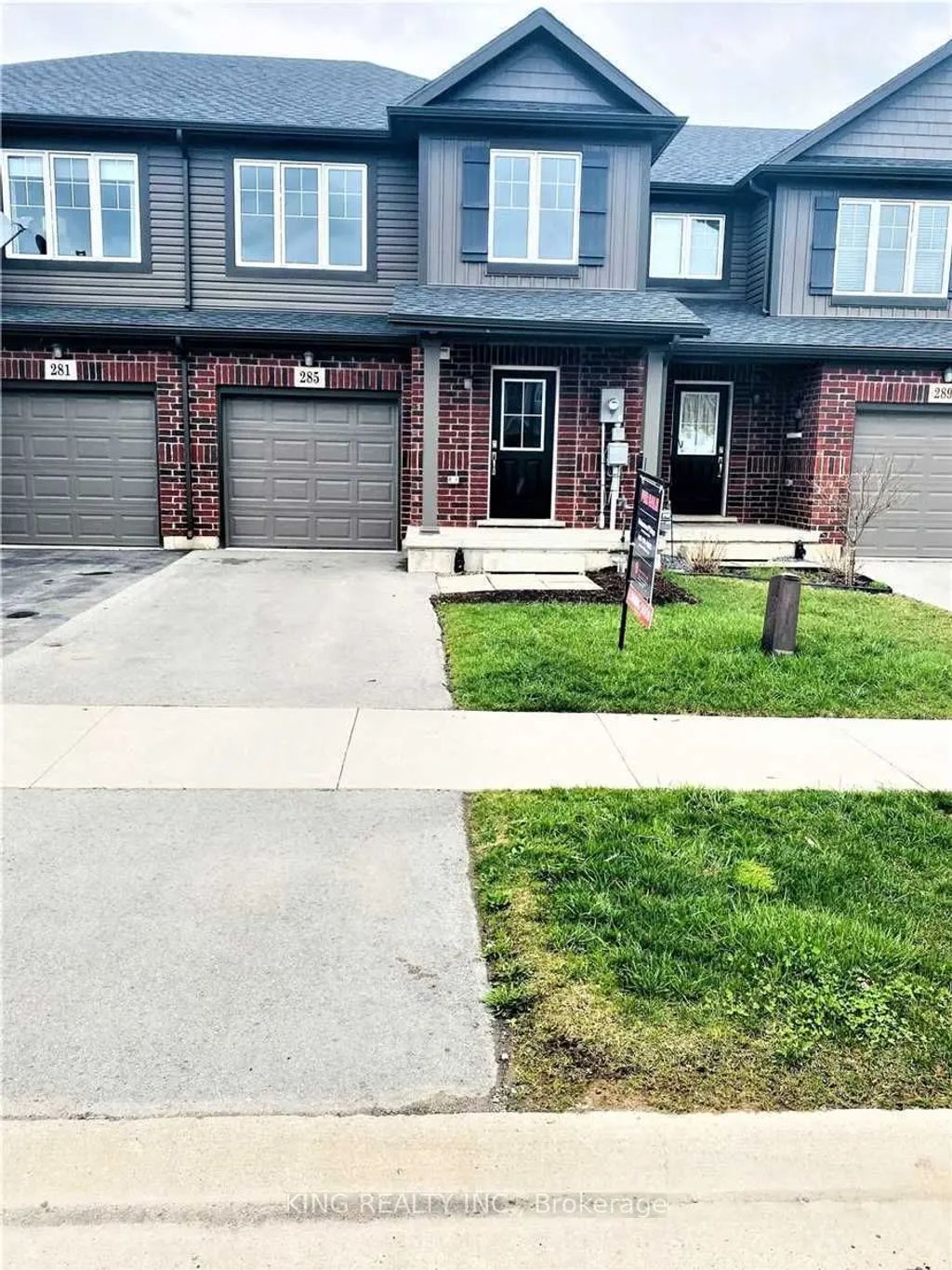 285 Silverwood Avenue, Welland