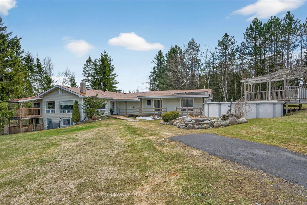 572 Fallis Line, Cavan Monaghan