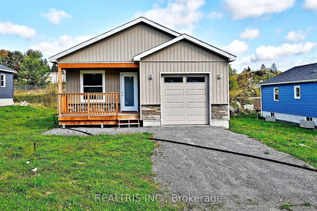 148 Patricia Street, Sudbury Remote Area