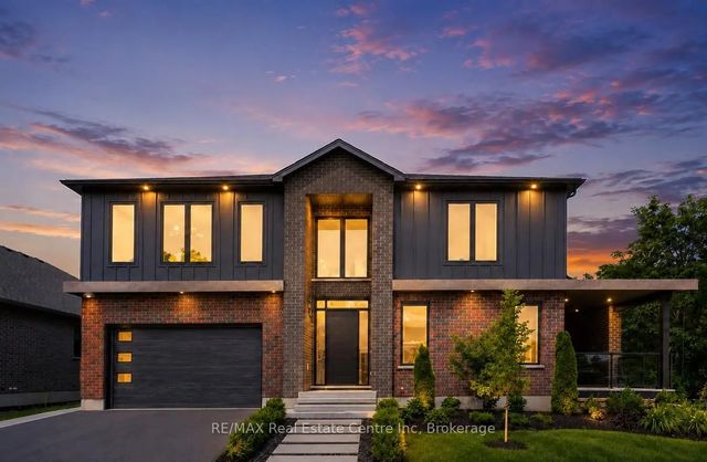11 Cherrywood Lane, Centre Wellington