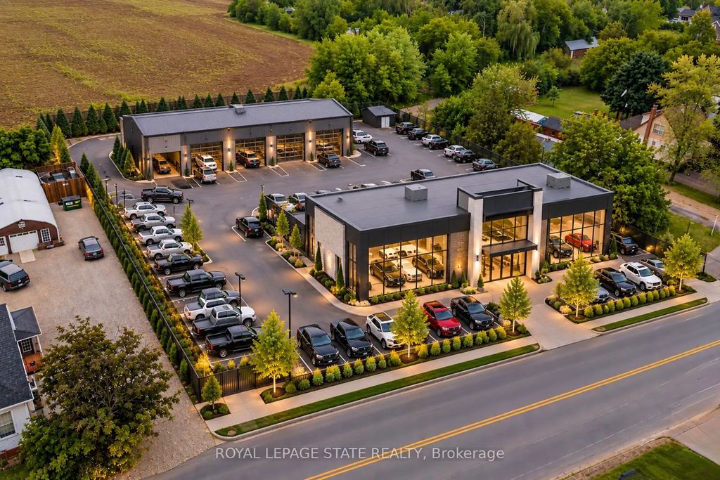9056 Airport Road, Hamilton