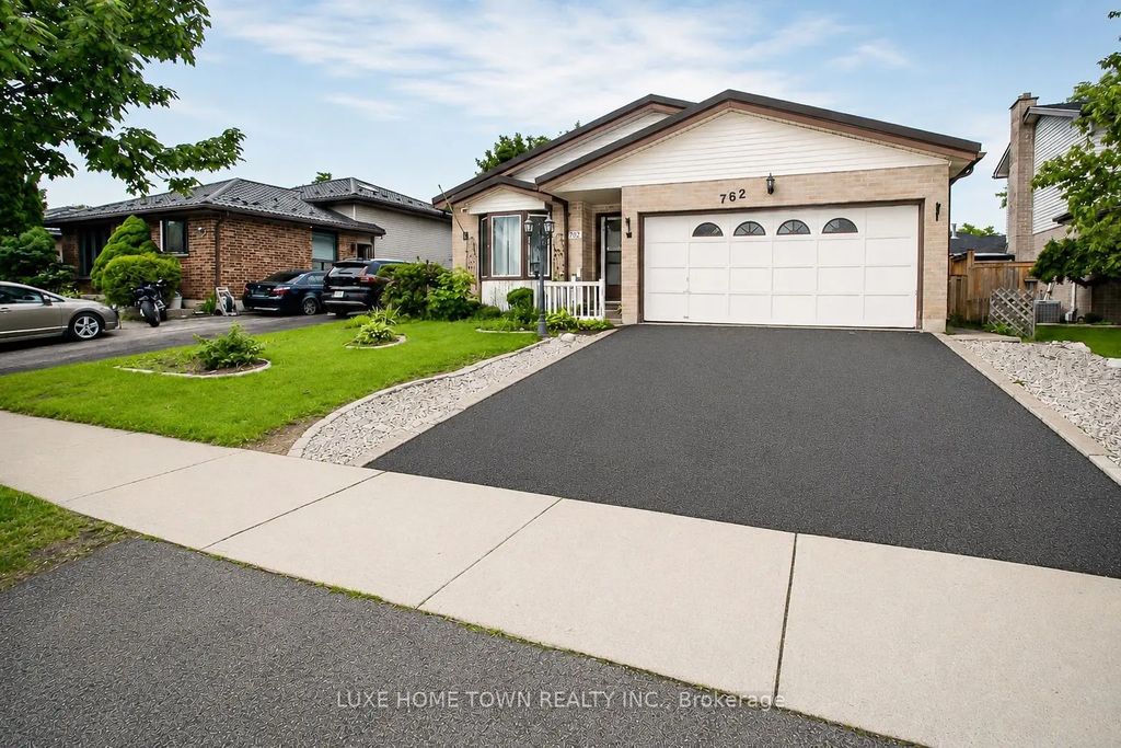 762 Railton Avenue, London East
