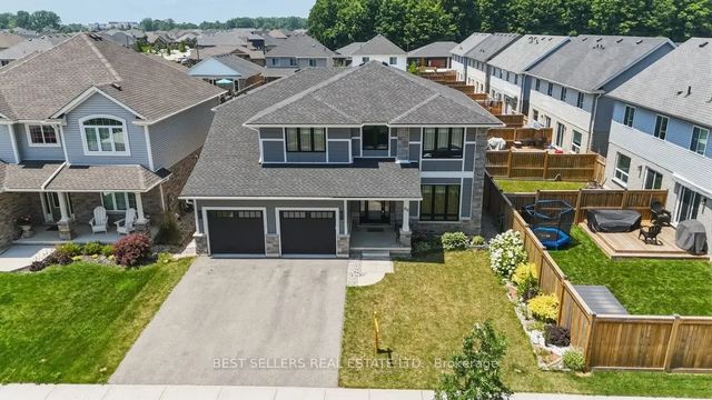 22 Weir Crescent, St. Thomas