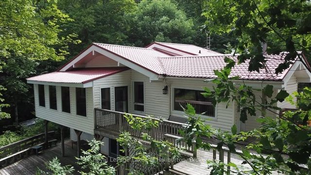 3040 Haliburton Lake Road, Dysart et al