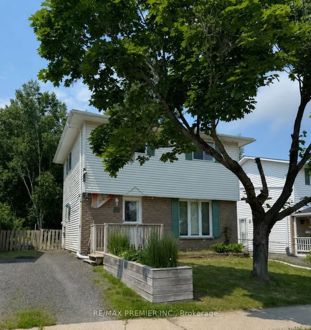 26 Hergott Avenue, Elliot Lake