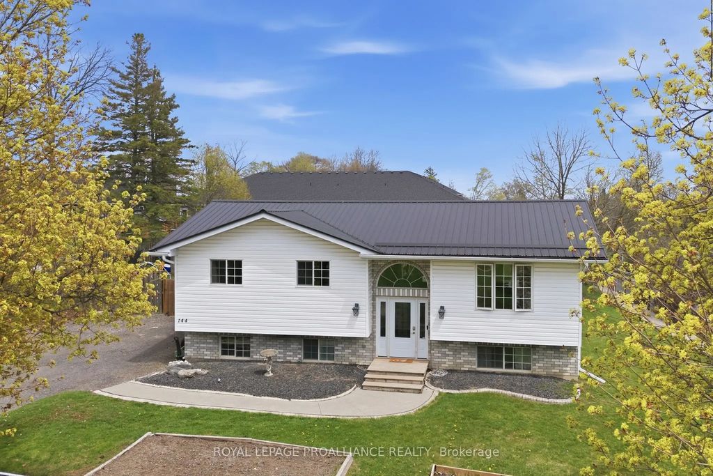 144 Centre Street, Deseronto