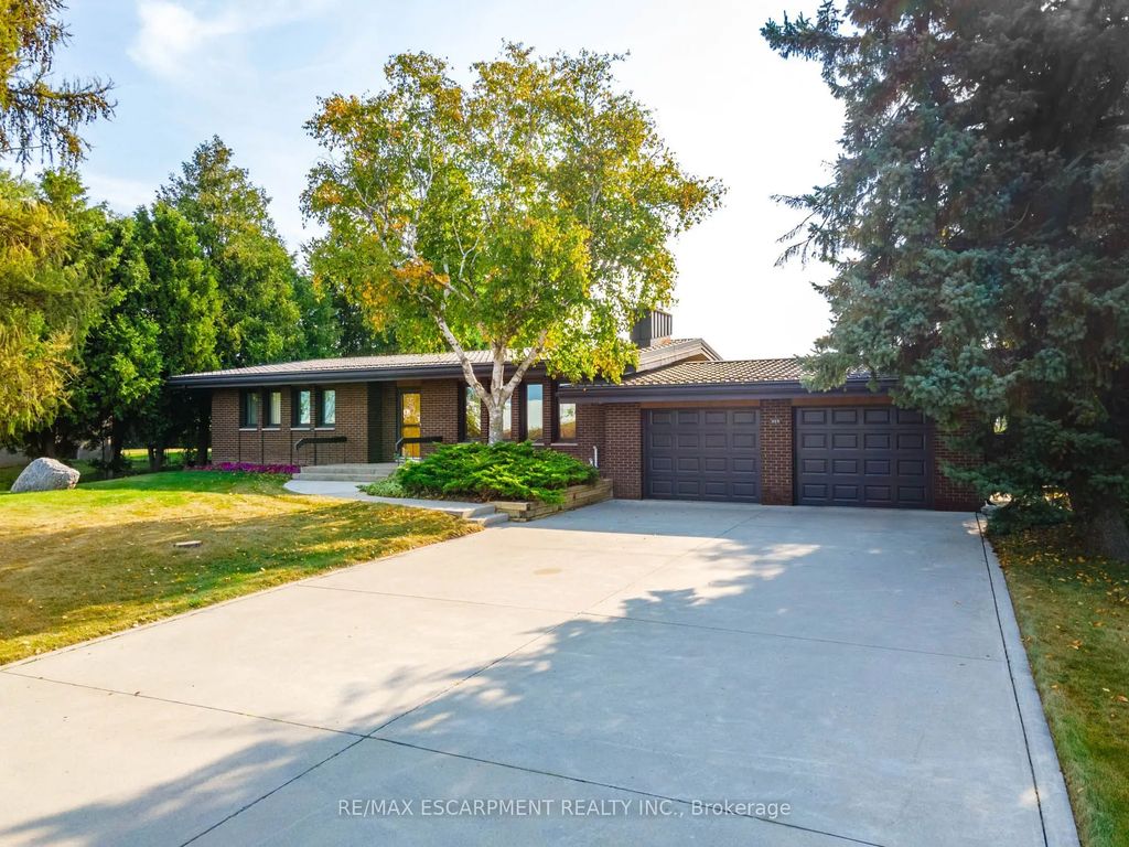 515 Trinity Church Road, Hamilton
