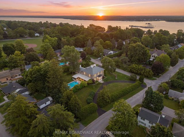 55 Cochrane Drive, Brockville