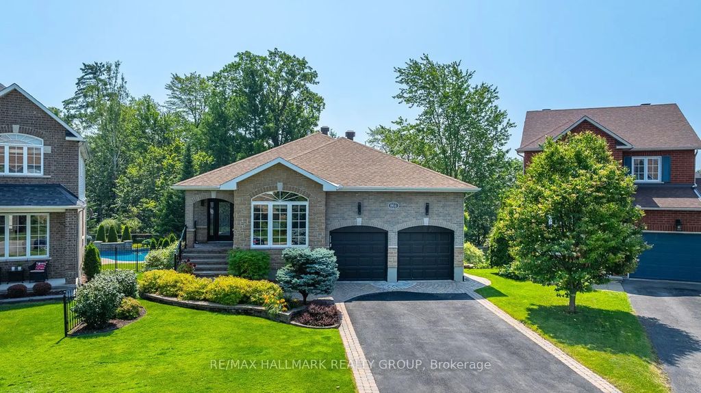 1954 Lobelia Way, Orleans - Cumberland and Area