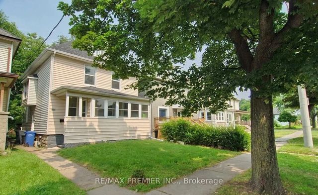3588 Sandwich Street, Windsor