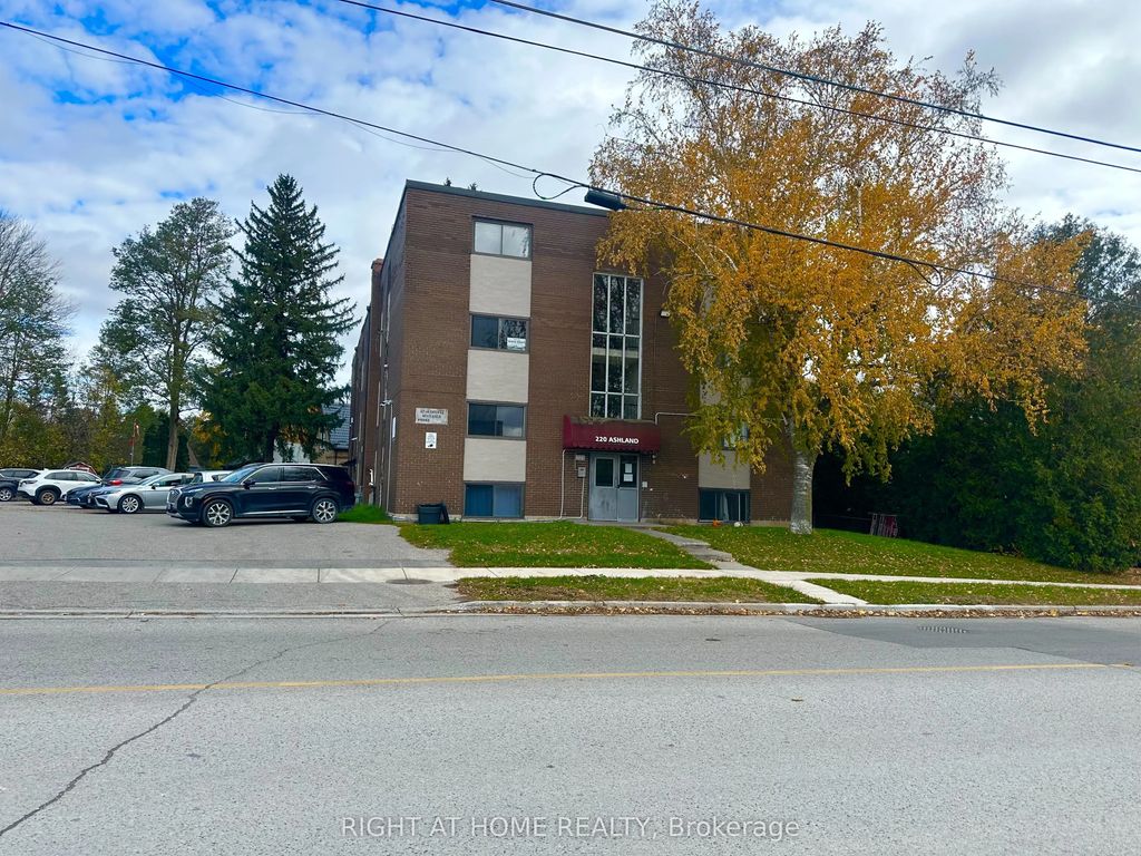 220 Ashland Avenue 16, London East