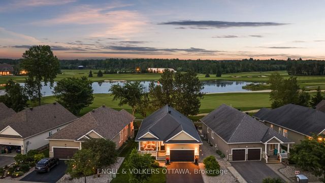 112 Equinelle Drive, North Grenville