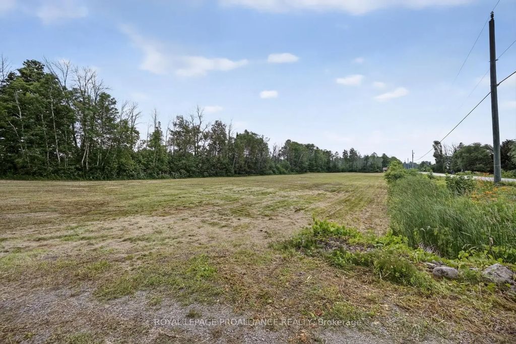6401- A 6th Concession Road, Augusta