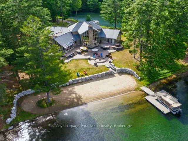 1003 A & B Sunrise Beach Lane, Frontenac
