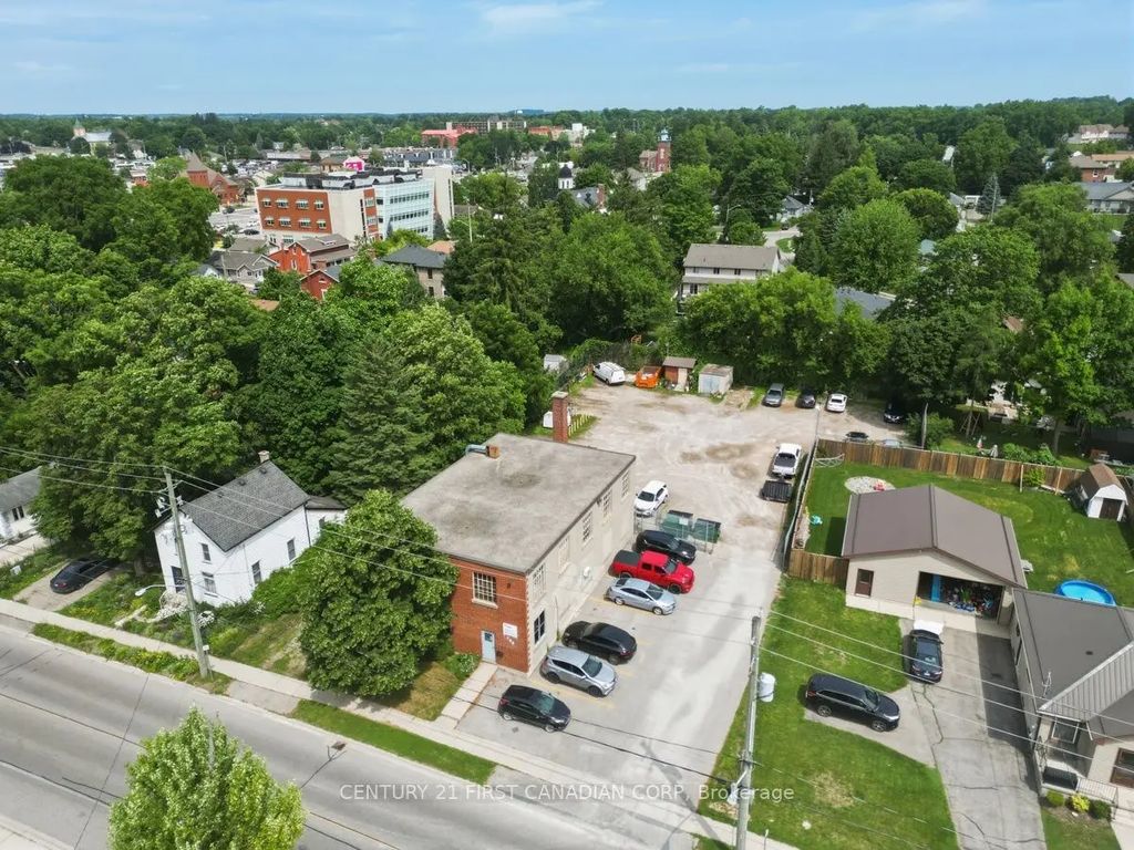 745 Hounsfield Street, Woodstock