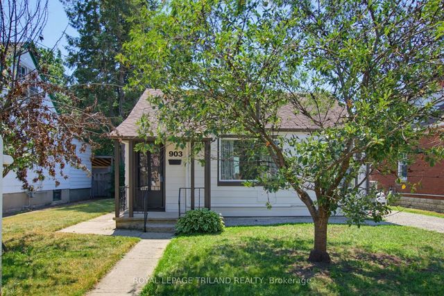 903 Trafalgar Street N, London East