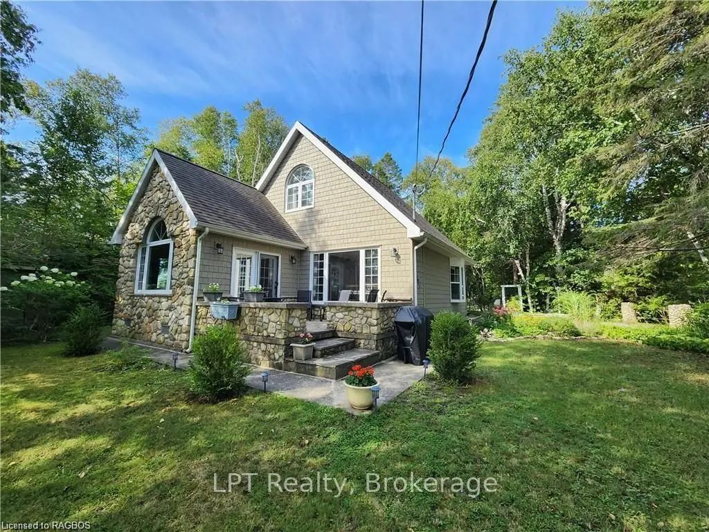 303 Isthmus Bay Road, Northern Bruce Peninsula