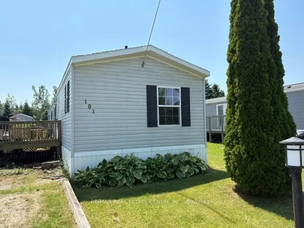 101 Maple Grove Village Road, Southgate
