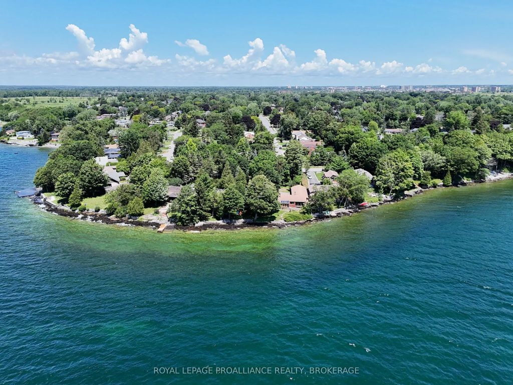 19 Lakeland Point Drive, Kingston