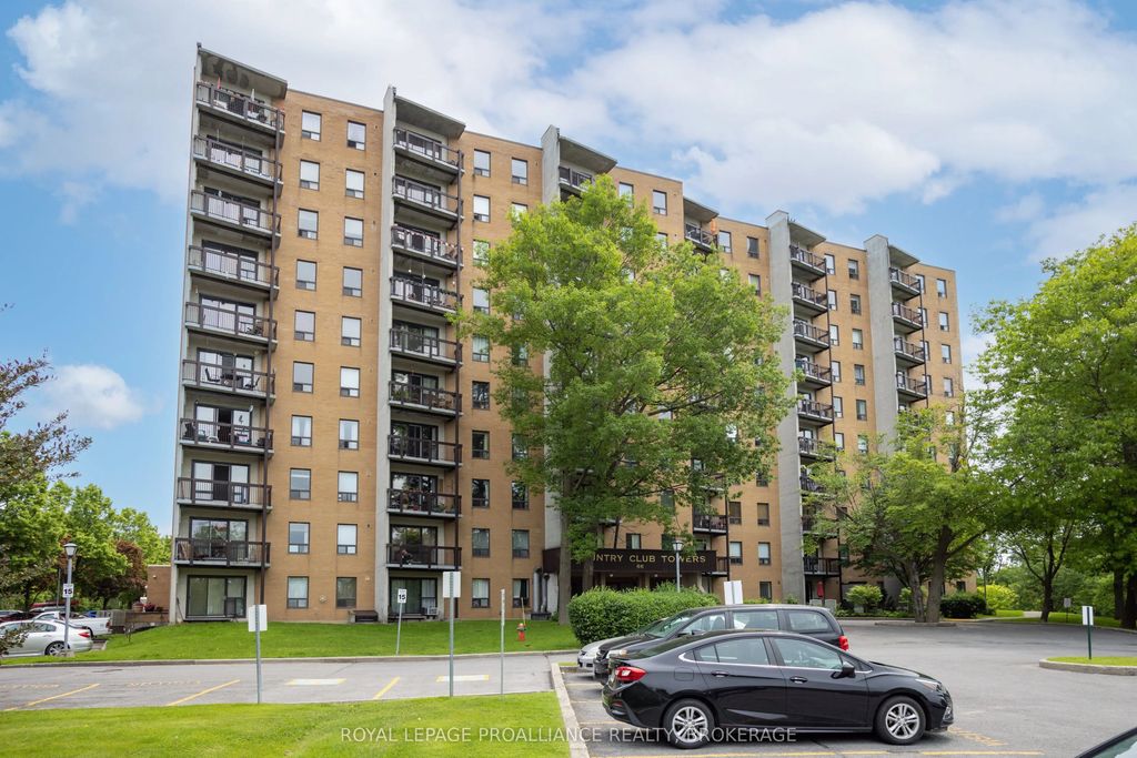 66 Greenview Drive 909, Kingston