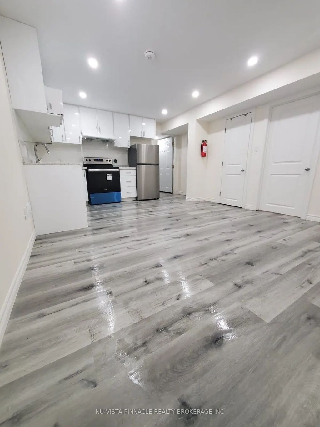 289 Middleton Avenue Lower, London South