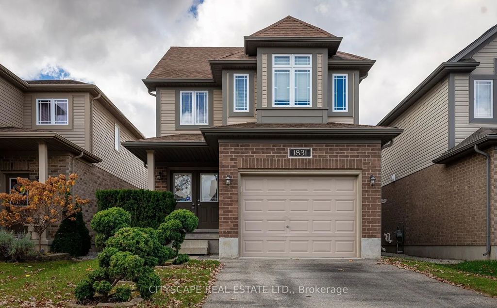 1831 Reilly Walk, London North