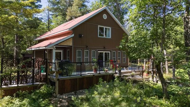 1075 Leonard Lake 2 Road, Muskoka Lakes