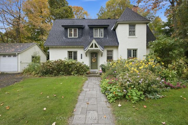 480 Oakhill Road, Rockcliffe Park