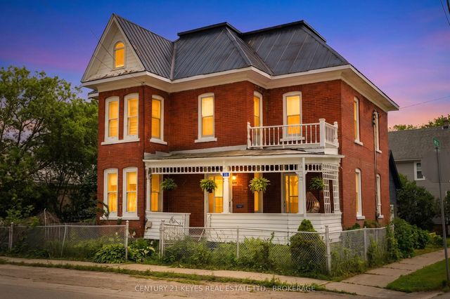 24 King St West Street W, Lansdowne Village