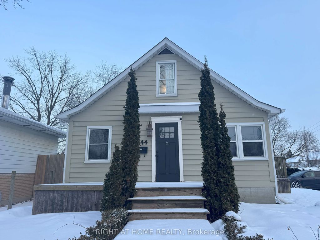144 Baseline Road W, London South