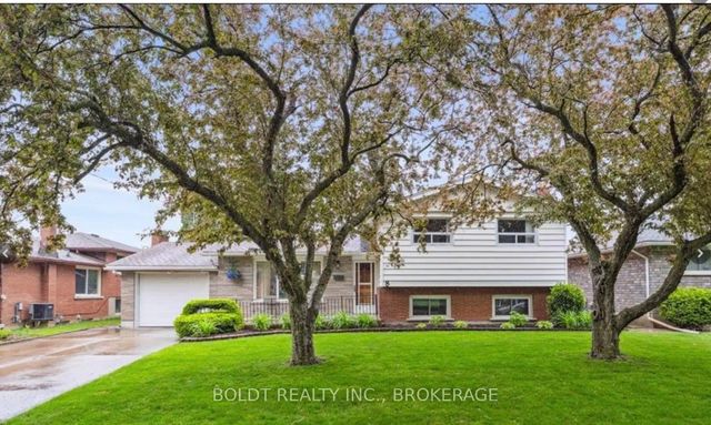 8 Pamela Drive, Thorold