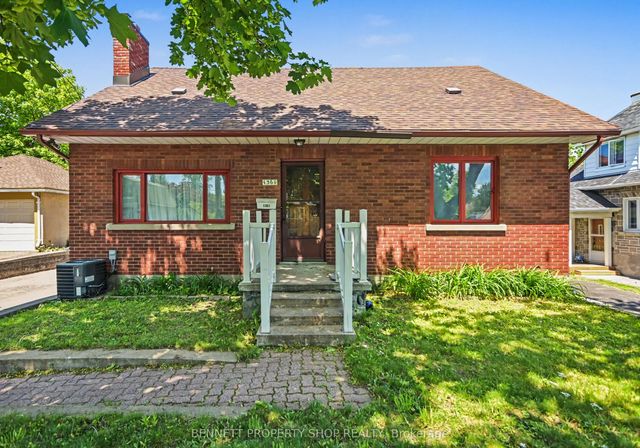 1361 Summerville Avenue, Carlington - Central Park
