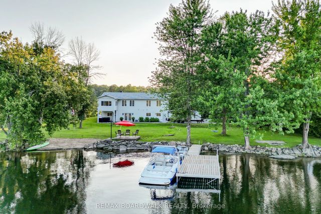 100 Mcculloughs Landing, Drummond/North Elmsley