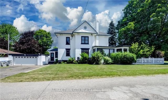 290 Turnberry Street, Huron East