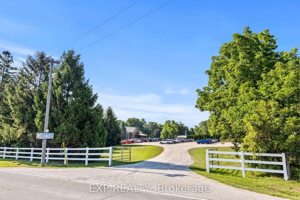 4331 Egremont Road, Plympton-Wyoming