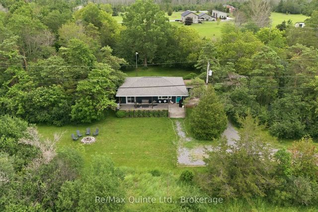 6 Grays Lane, Prince Edward County