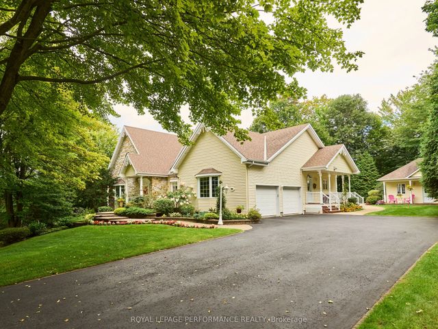 951 Golf Club Road, Hawkesbury
