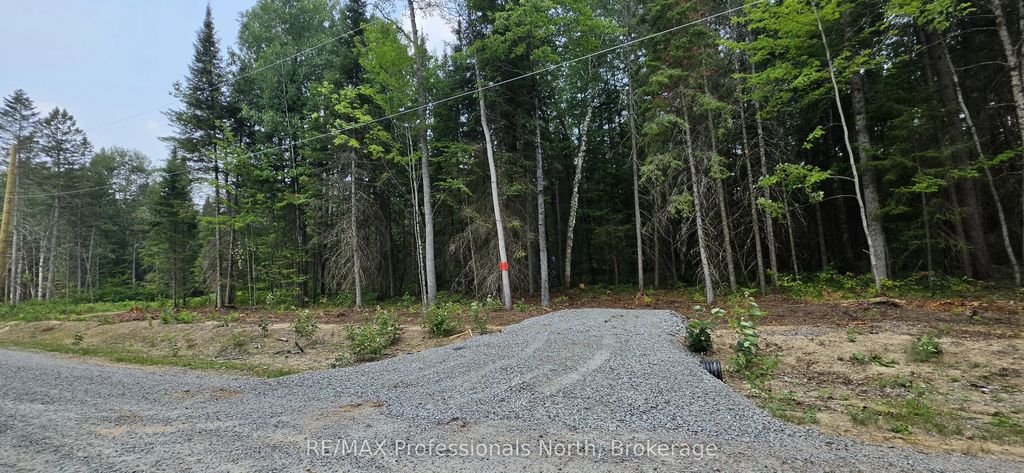 01 Sale Road, Lake of Bays