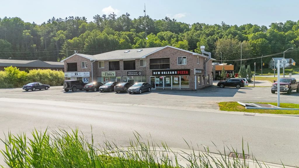 2 Iga Road, Minden Hills